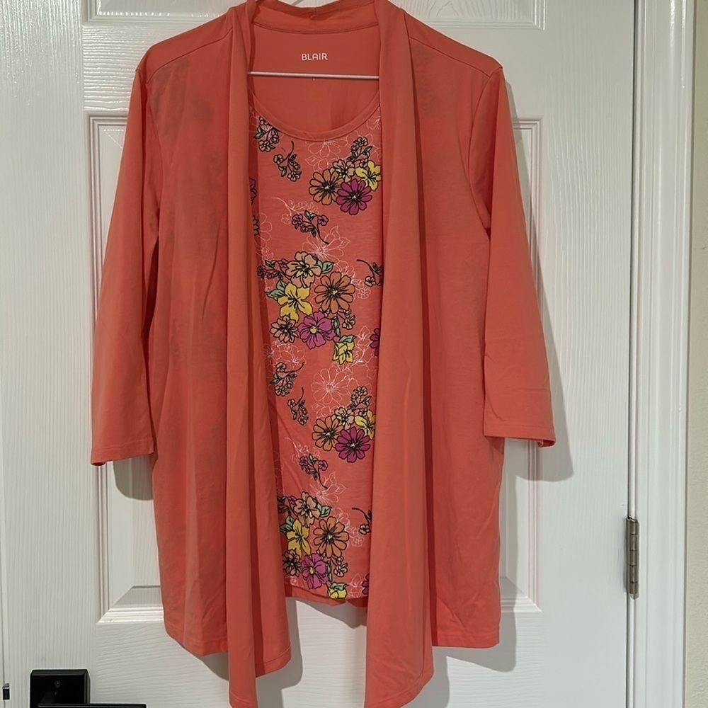 Blair faux cardigan coral 3/4 sleeve top sz Large